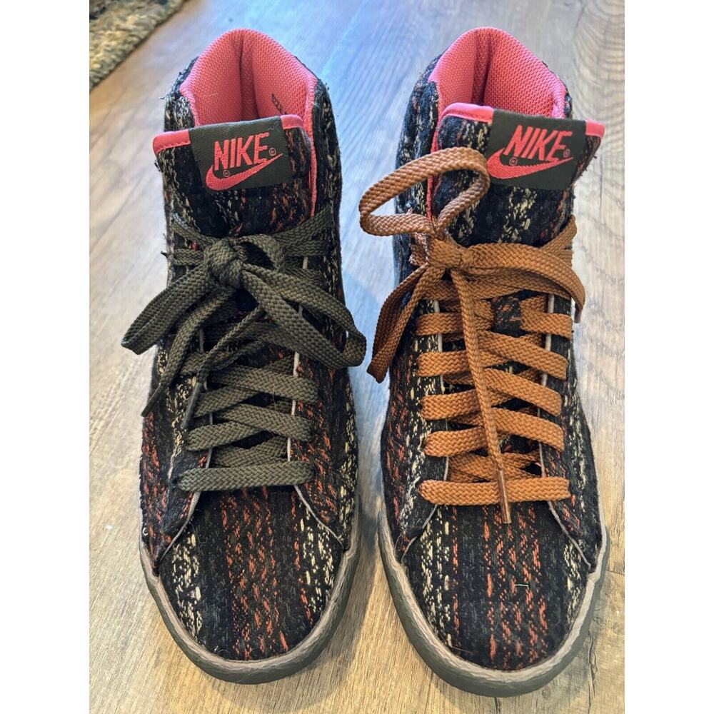 Nike Women's Black and Brown High-Top Sneakers